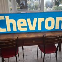 insegna luminosa chevron