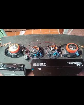 impianto stereo con basso per auto
