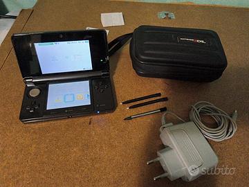Nintendo 3DS Cosmo Black Custodia Alimentatore Pen