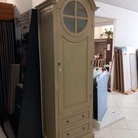 Mobile a colonna stile francese