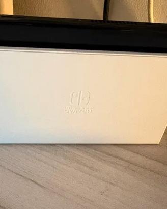 NINTENDO SWITCH OLED BIANCA