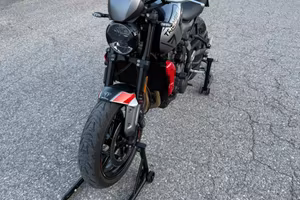 Triumph trident 660