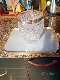 porcellane con riluevi set bicchieri calici