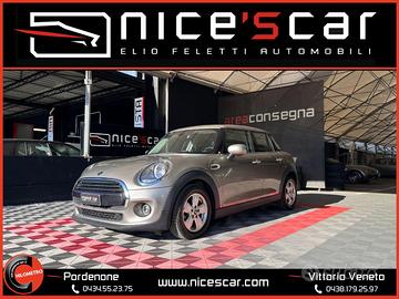 MINI Cooper 1.5 5 porte * CAMBIO AUTOMATICO *