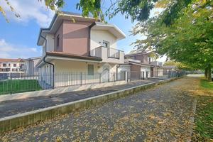 3 LOCALI A POZZUOLO MARTESANA