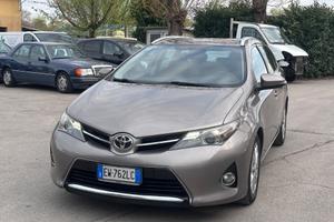 Toyota Auris Touring Sports 1.4 D-4D Lounge