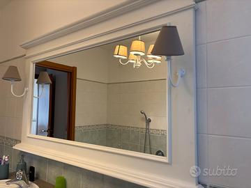 Specchio con cornice legno