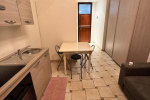 Monolocale laterale Corso Campi