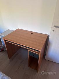 Scrivania ufficio/camera in buono stato