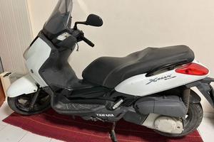 Yamaha Xmax 250