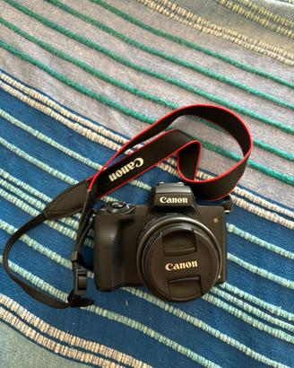 Canon EOS M50 Mark II + EF-M 15-45mm + 55-200mm