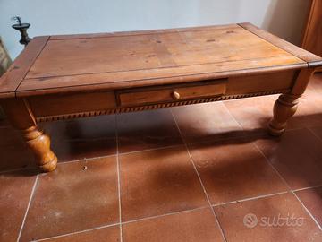 tavolo in legna di pino