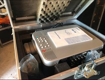 videoproiettore Epson EMP7700