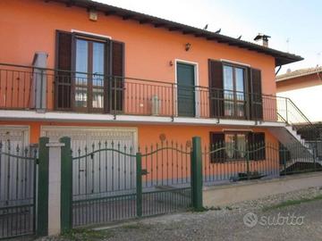 Immobile in asta di 151 m² con 5 locali e box auto