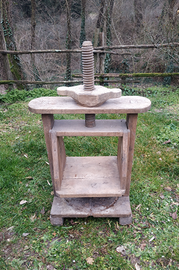 Antica pressa per formaggio