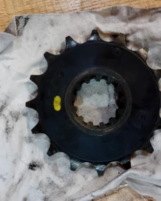 Pignone 16 denti passo 525