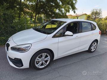 BMW 218i Active Tourer Advantage automatica