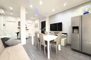 3 LOCALI A LA LOGGIA