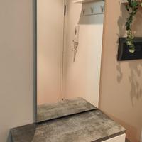 Mobile ingresso con specchio