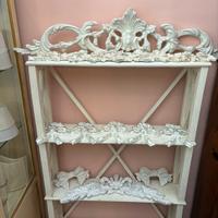 Etagere