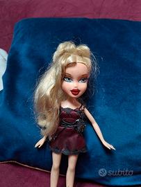Bratz Cloe originale MGA - abito bordeaux e scarpe