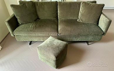 Saba divano modello Voyage + Pouff.