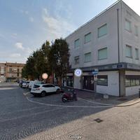 Locale commerciale 230m2 in Piazza a Calcinelli
