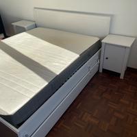 Camera da letto completa (letto/comodini/armadio)