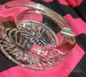 posacenere space age arnolfo di cambio fotocromico