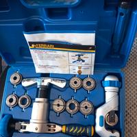 Cartellatrice ,flangiatubi FERRARI