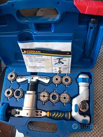 Cartellatrice ,flangiatubi FERRARI