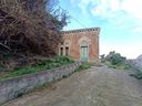 villa-di-200-m²-con-piu-di-5-locali-e-box-auto-a-f