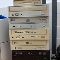 Vecchi lettori CD e floppy disk - vintage