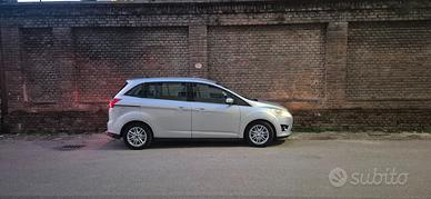 Ford c max 7 posti