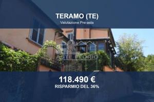 Immobile in asta di 434 m² con box auto a Teramo