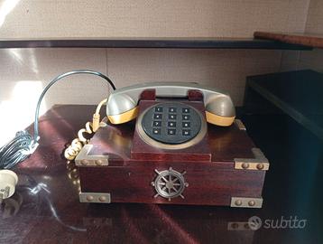 Telefono con cornetta stile vecchia marina