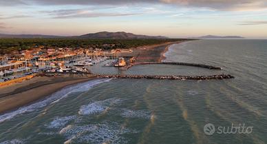 Posto barca nel porto della Maremma