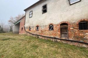 Rustico / Casale di 300 m² con più di 5 locali e p
