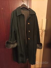 Cappotto donna con polsini in vera pelliccia volpe