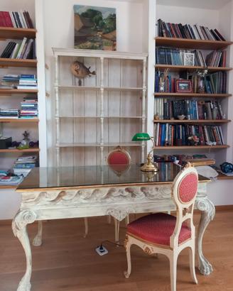 Scrivania in legno e vetro