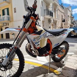 KTM Exc 300 Sixy Days 2024 perfetta 2 tempi