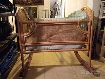culla in rattan e legno 
