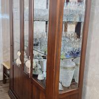 cristalliera e tavolo in legno massello 