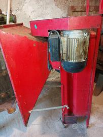 deraspatrice elettrica per uva