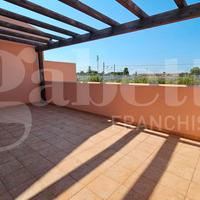 Campofelice di Roccella comodi 3 vani con terrazzo