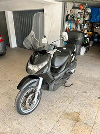 Piaggio Beverly 250