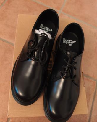 Dr Martens stringate nere tg 41, unisex 