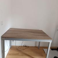 Tavolo allungabile moderno 115→160 cm – come nuovo