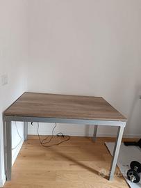 Tavolo allungabile moderno 115→160 cm – come nuovo