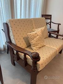 Divanetto in legno